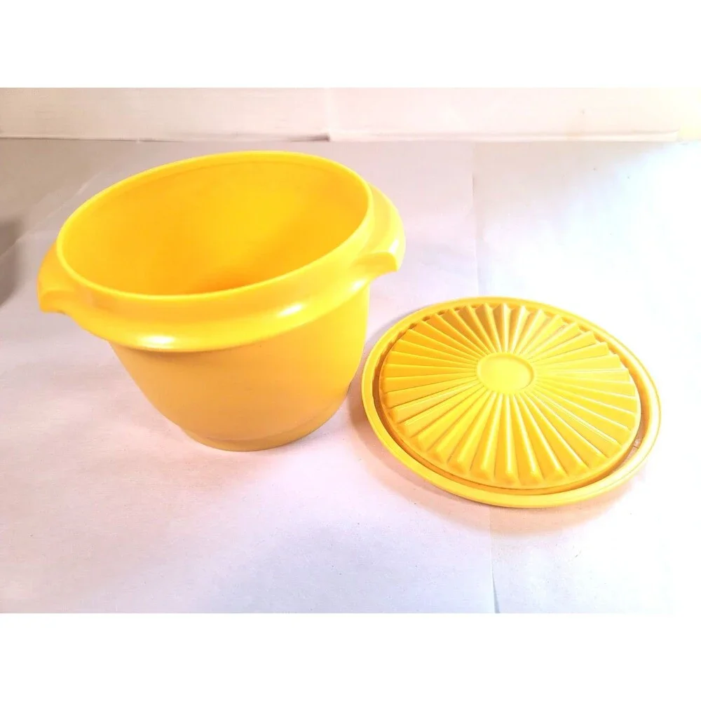 Vintage Tupperware Yellow Servalier Container 886-5